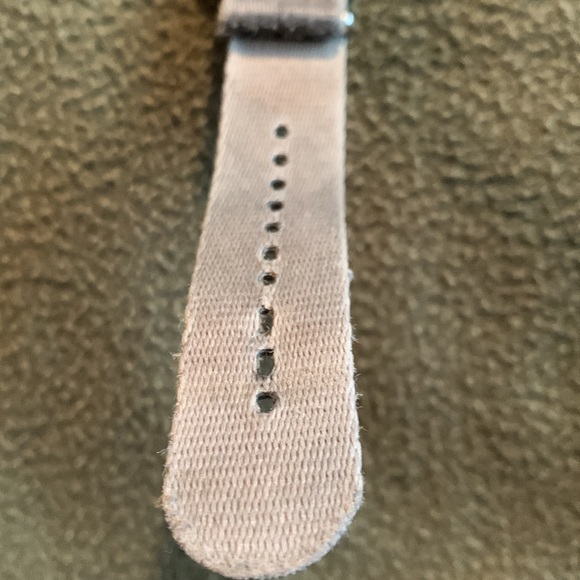 Men’s Victorinox Swiss Army watch with gray nylon strap. Comes with box. - Picture 8 of 16